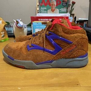 Reebok HEXALITE PUMPS SUEDE THE BEAR Brown and Purple Sneakers MENS.